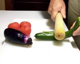 夏野菜のピリ辛桃屋サラダ♪ૢ作り方1写真