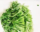 豆苗とガーリックスライスのシーザー合え。作り方1写真