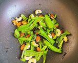 おつまみに！ピーマンとナッツの塩昆布炒め作り方3写真