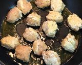 鶏肉団子と赤パプリカのチーズグラタン♬作り方3写真