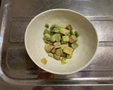 サラダチキンとアボカドのしょうゆ和え作り方1写真