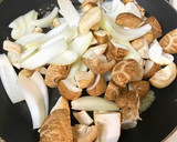 簡単♫しいたけと玉ねぎのバター醤油炒め作り方6写真