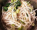 もやしとチンゲン菜の旨辛坦々スープ作り方2写真