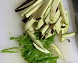 たっぷり野菜と鶏挽肉の春雨ペペロンチーノ作り方1写真