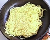 塩ダレ焼きそば温泉卵のせ作り方2写真