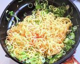 塩ダレ焼きそば温泉卵のせ作り方5写真