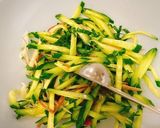 酢っぱりな野菜和えの上に♪鶏ポン酢炒め作り方3写真