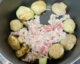 メインのおかずに！茄子の豚汁作り方3写真