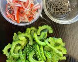 簡単!副菜の1品に☆ゴーヤの塩昆布炒め作り方1写真