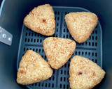 エアフライヤーで作る炊き込み焼きおにぎり作り方5写真