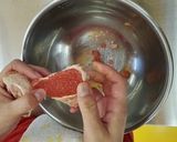 食卓を華やかにグリルチキンと果物のサラダ作り方2写真