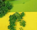 片手で水菜とパセリのキムチ彡作り方2写真