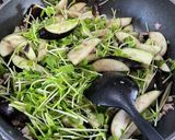 なすと豆苗のウマ味噌炒め作り方5写真