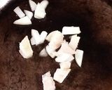 鯨肉の缶詰とタマネギのいため煮作り方4写真