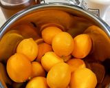 爽やかに甘酸っぱい！レモンのはちみつ漬け作り方1写真