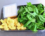 ほうれん草と豆富・じゃがいもの味噌汁作り方1写真