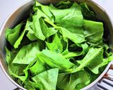 ほうれん草と豆富・じゃがいもの味噌汁作り方2写真
