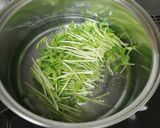 やめられない止まらない♪豆苗えびせん和え作り方2写真