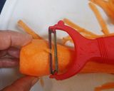 ピーラーで作る人参の千切り作り方1写真