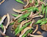 モロッコインゲンとシメジのザー菜中華炒め作り方3写真