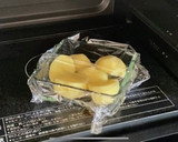 鮭とじゃが芋のバター醤油炒め作り方1写真