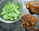 簡単！ニラと生きくらげのお味噌汁作り方1写真