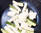 冷凍イカと彩り野菜のカレー炒め作り方6写真