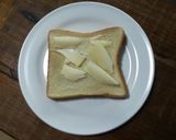 今すぐ食べたい！！目玉焼きトースト作り方1写真