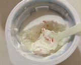 ミルメークで★イチゴ味のオイコス作り方1写真