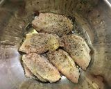 簡単！鶏手羽のにんにくペッパー焼き作り方1写真