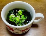 海藻たっぷり!お湯を注いで貝ダシダスープ作り方4写真