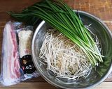 白い具材と豚バラのコラボ！作り方1写真