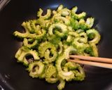 ゴーヤと茗荷の塩昆布炒め！作り方3写真