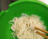 豚と豆苗塩昆布サラダ和え麺作り方2写真