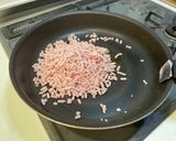 まな板いらず！挽肉と高菜のチャーハン作り方1写真