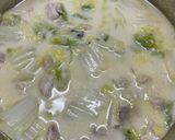 白菜と鶏肉の白味噌クリーム煮作り方3写真