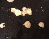 簡単！甘辛焼肉タレで☆牛肉ときのこ炒め作り方3写真