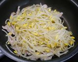 豚コマもやしの塩炒め　油不要作り方4写真