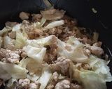 鶏ひき肉と春雨、キャベツ炒め作り方4写真