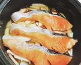 食欲の秋！鮭とキノコの簡単炊き込みご飯！作り方3写真