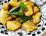 簡単に♪鶏胸肉とオクラのカレー風味炒め作り方4写真