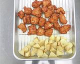 鶏唐揚げとナッツ＆ポテトの甘辛炒め作り方4写真