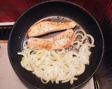 簡単☆サーモンとじゃがいもの白ワイン蒸し作り方3写真