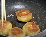 とろ〜りチーズ♪チーズ入りポテトもち作り方7写真