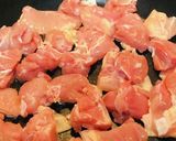 鶏肉で肉じゃが作り方2写真