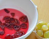 甘く香るスパイスが奏でるぶどうのソース♪作り方1写真