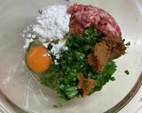 豚ひきでジューシー♡ニラ味噌つくね作り方1写真