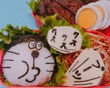 変な顔して笑う ドラえもん キャラ弁作り方4写真