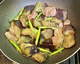 焼肉のタレでレンチン茄子と鶏もも肉炒め作り方5写真