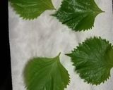 餃子の皮でハムとチーズをくるくると。作り方2写真